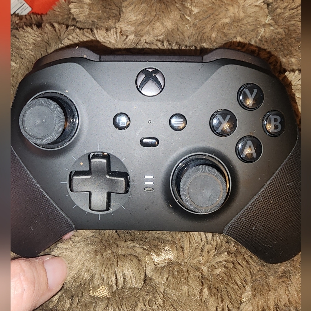 Xbox Gaming Controller - Picture 2 of 6